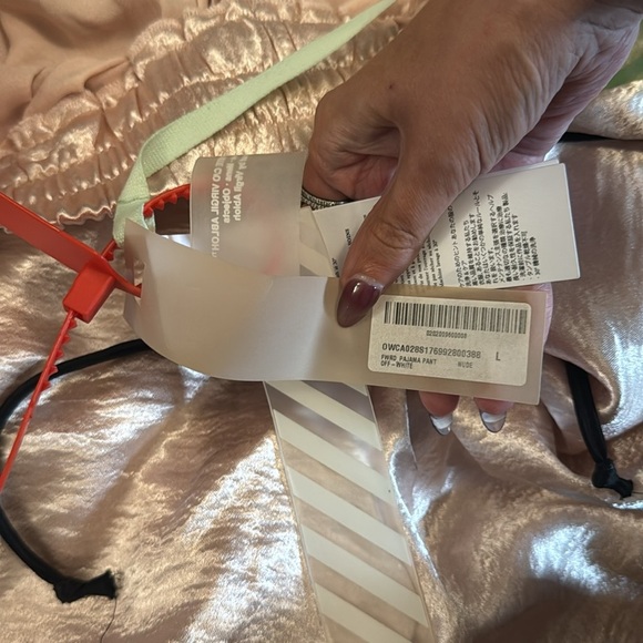 Off-White x FWRD Satin Crepe Floral Embroidered Pajama Set Large NWT2800$ - Picture 13 of 17